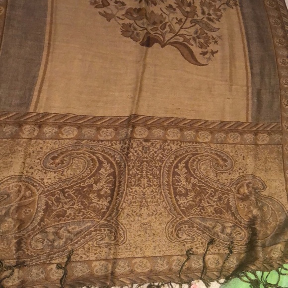 Earth-Tone Pashmina🦘 - Picture 7 of 8